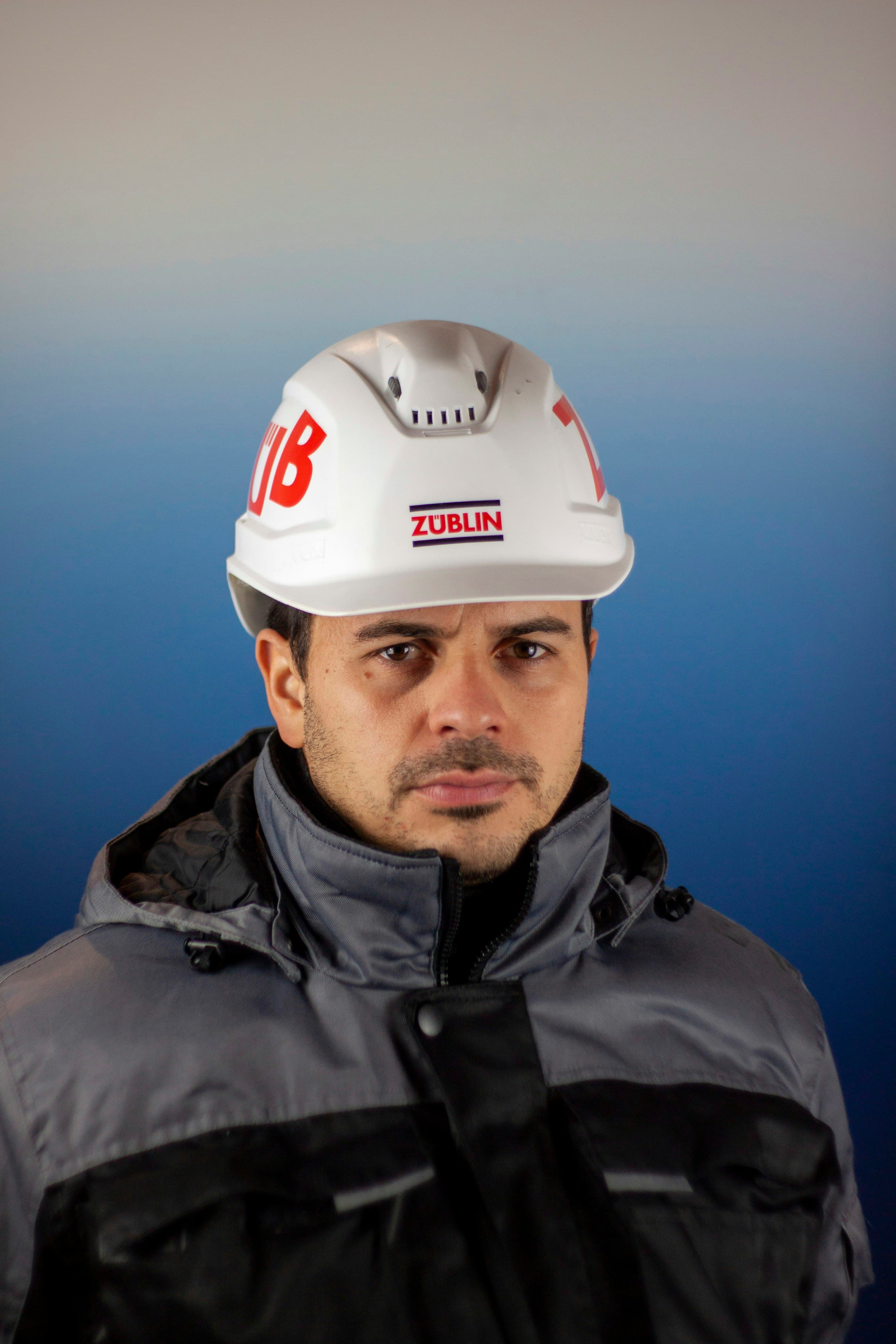 Javier Molina, supervisor de obra